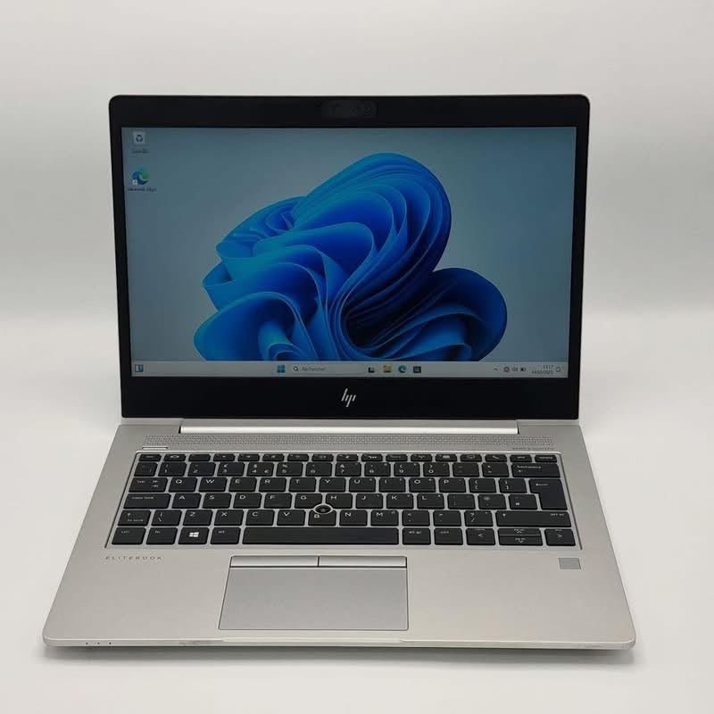 Hp EliteBook 735 G5 Workstation (2Go de mémoire vidéo dédiées) Ryzen 5 Pro 8ème génération